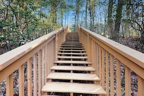 Property grounds - Creekside Cedar Cabin (Cleveland)
