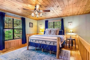 Iron/ironing board, WiFi, bed sheets - Gunny's Cabin Retreat (Blue Ridge)