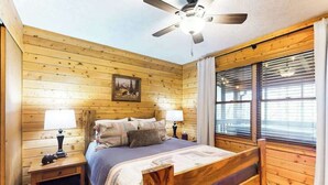Room - Bluebird Bliss Cabin (Blue Ridge)