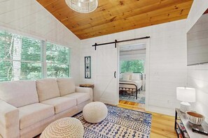 TV, fireplace, offices - Then Sings My Soul Stay (Blue Ridge)