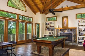 Spielezimmer