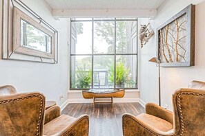 Interior - Lake Nottely Escapes Stay (Blairsville)