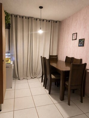 Dining - 2-bedroom apartment | Rock in Rio | Arena Farmasi | Rio Centro | Espaço Hall (Rio de Janeiro)