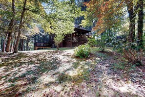 Property grounds - Creeksong Cabin Stay (Blairsville)