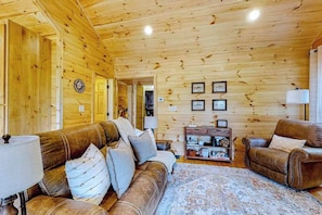 Fernseher, Kamin, Arbeitsbereiche