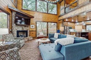 TV, fireplace, offices - Hope Haven Blue Ridge (Blue Ridge)
