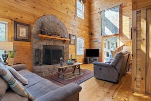 Fernseher, Kamin, Arbeitsbereiche