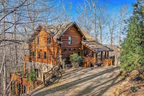Exterior - Lakeview Manor Cabin (Blue Ridge)