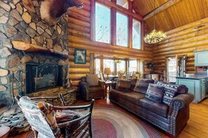 TV, offices - Lakeview Manor Cabin (Blue Ridge)