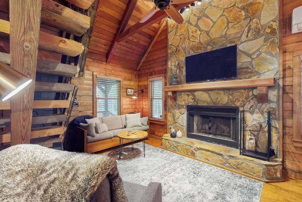TV, fireplace, offices