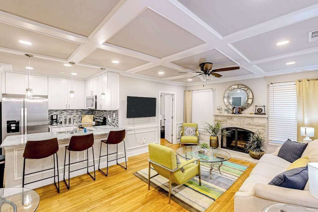 TV, fireplace, offices