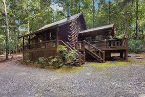 Exterior - Swiss Puure Huus Cabin (Blue Ridge)