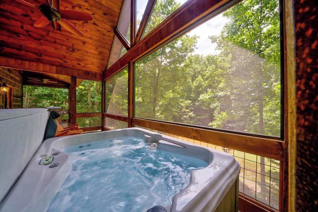 室内 SPA 浴缸