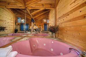 Een douche, een haardroger, handdoeken