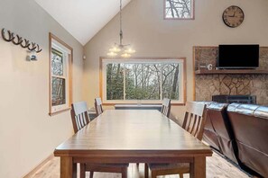 Dining - Playing Hooky Getaway (Blairsville)