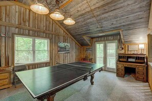 Spielezimmer
