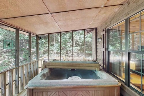 Bird Haus Sautee Cabin