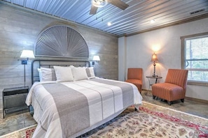 Desk, iron/ironing board, WiFi, bed sheets - Napa Blue Ridge Oasis (Blue Ridge)