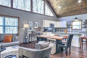 Interior - Napa Blue Ridge Oasis (Blue Ridge)
