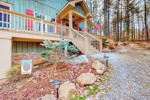 Exterior - The Deerpath Getaway (Blairsville)