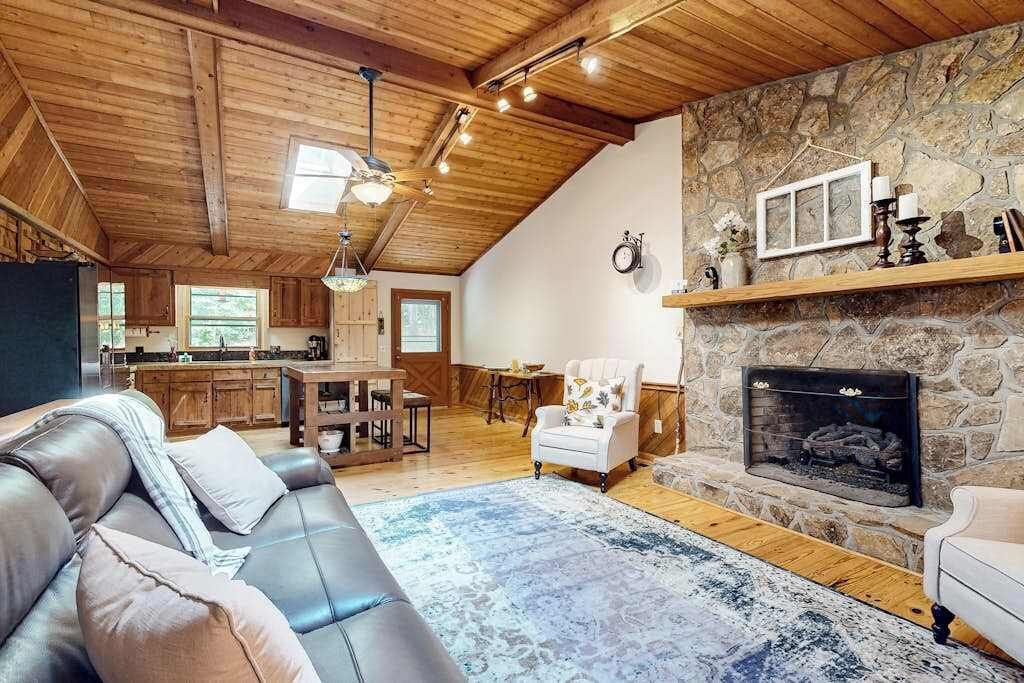 TV, fireplace, offices