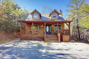 Exterior - Bear's Den Sautee Cabin (Sautee Nacoochee)