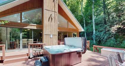 Creekside Retreat Stay