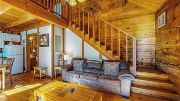 TV, fireplace, DVD player, offices