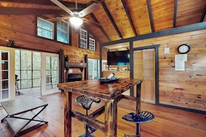 Dining - Idlewild Cabin North GA (Sautee Nacoochee)