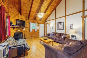 TV, fireplace, DVD player, offices