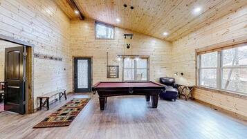 Spielezimmer