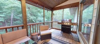 Creekside Getaway Now