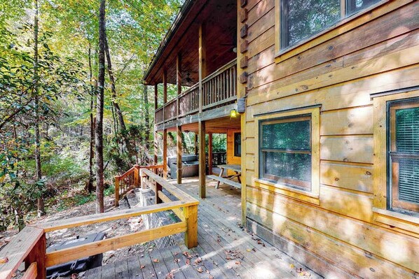 Terrace/patio - Indian Rock Lake Cabin (Cherry Log)