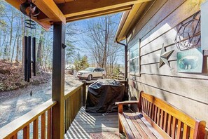 Property grounds - Arapho Cabin Getaway - Fireplace and Grill (Cherry Log)