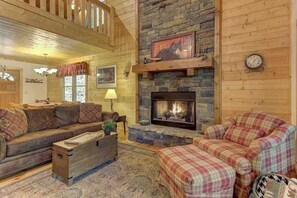 Fernseher, Kamin, Tischfußball, Arbeitsbereiche