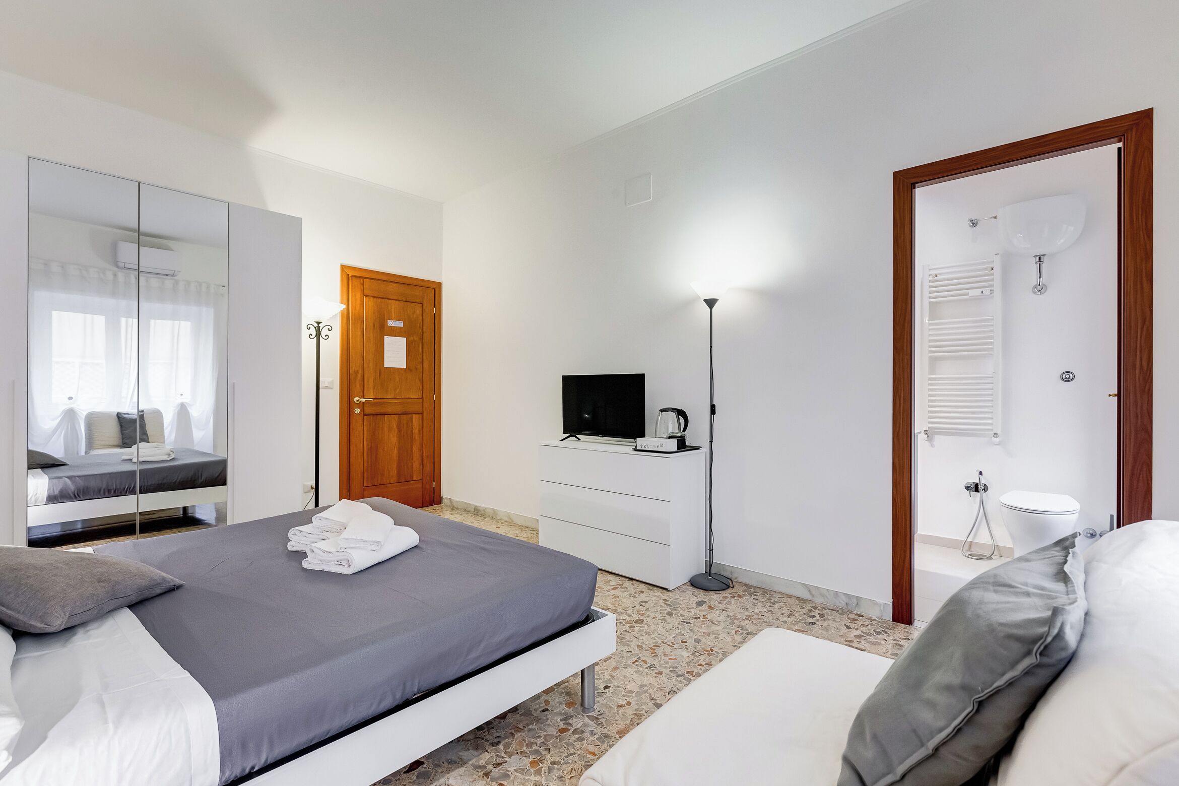 Habitación triple Confort, baño privado