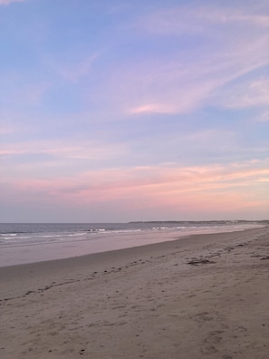 Beach - Cozy beachfront ocean home (Wells)