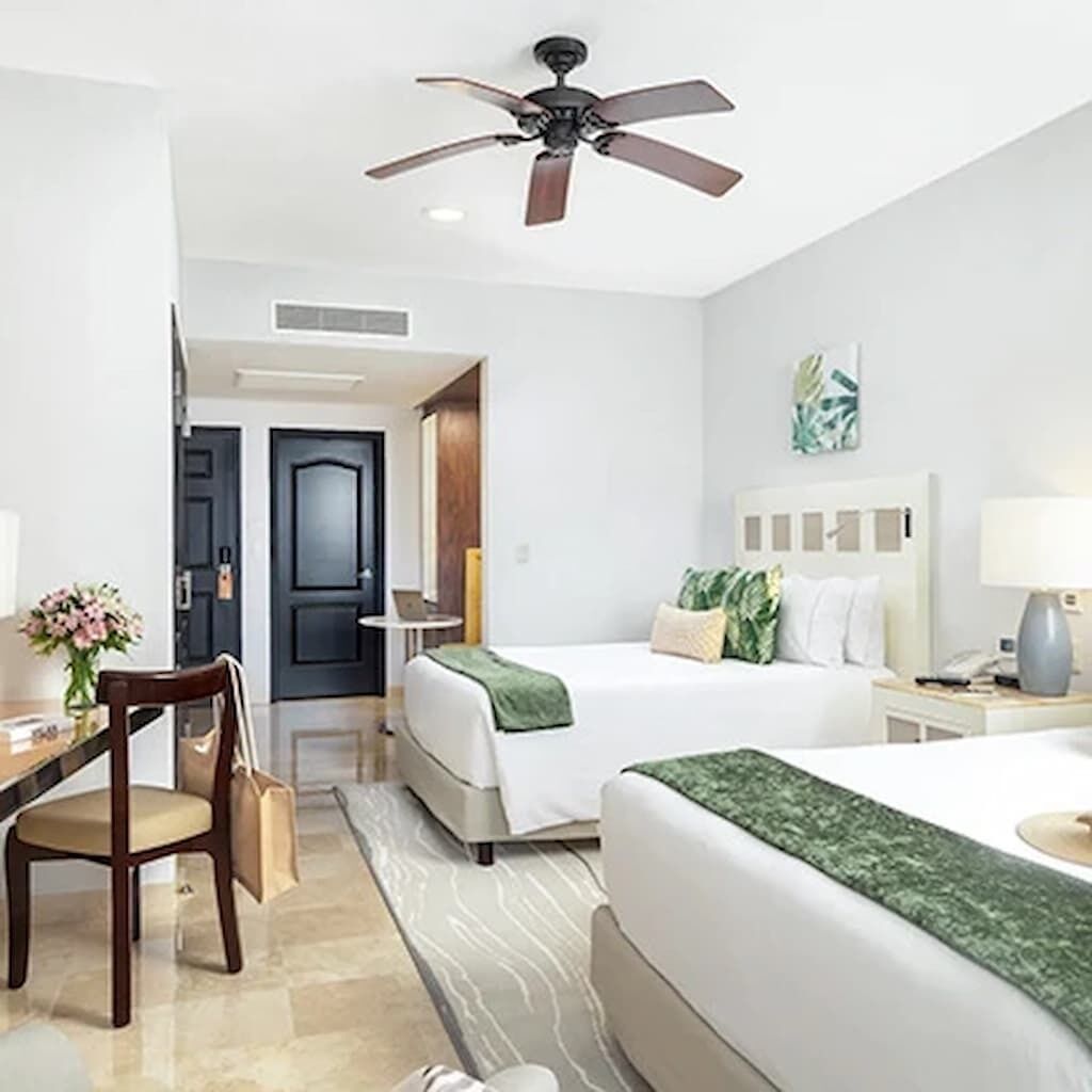 Christmas In Cancun! Luxury Ocean View 2br - Dec 1926   Sleeps  6 - Cancún