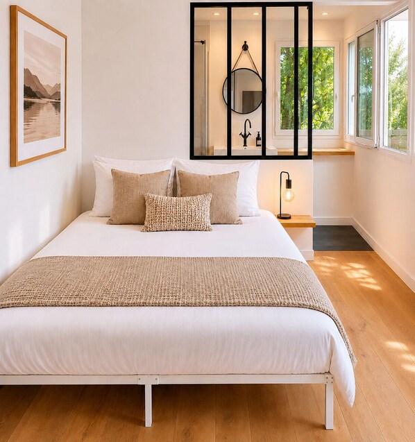 Iron/ironing board, internet, bed sheets - LE JARDIN DE LA MARNE, A PEACEFUL, FAMILY-FRIENDLY HOME BETWEEN PARIS AND DISNEY (Bry-sur-Marne)