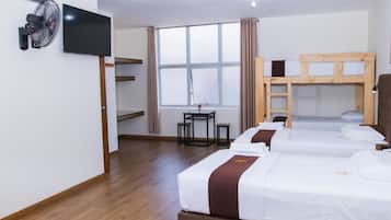 Quadruple Room | Desk, laptop workspace, iron/ironing board, free WiFi