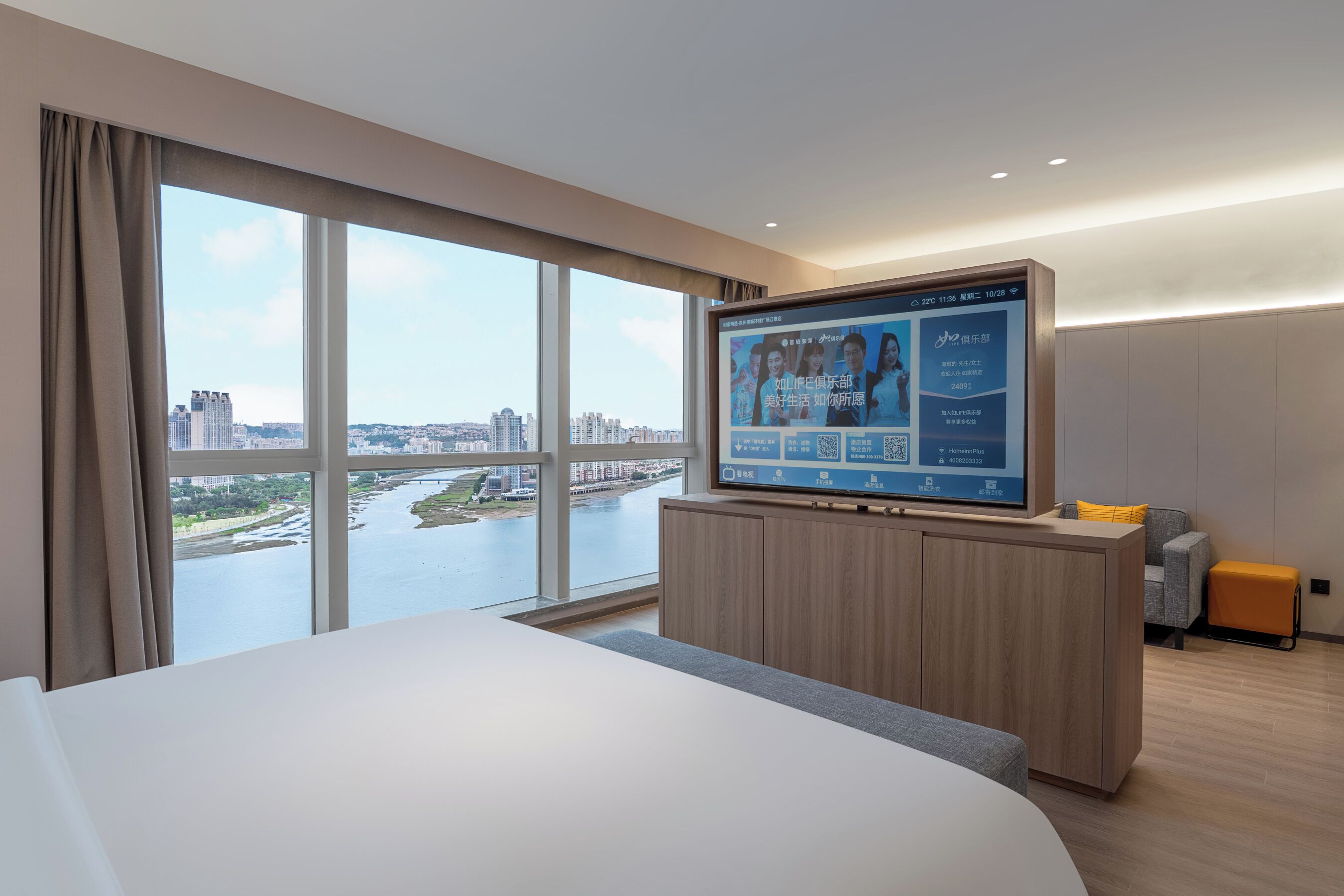 Suite de lujo, vistas al río | Escritorio, espacio para trabajar con un portátil, wifi gratis