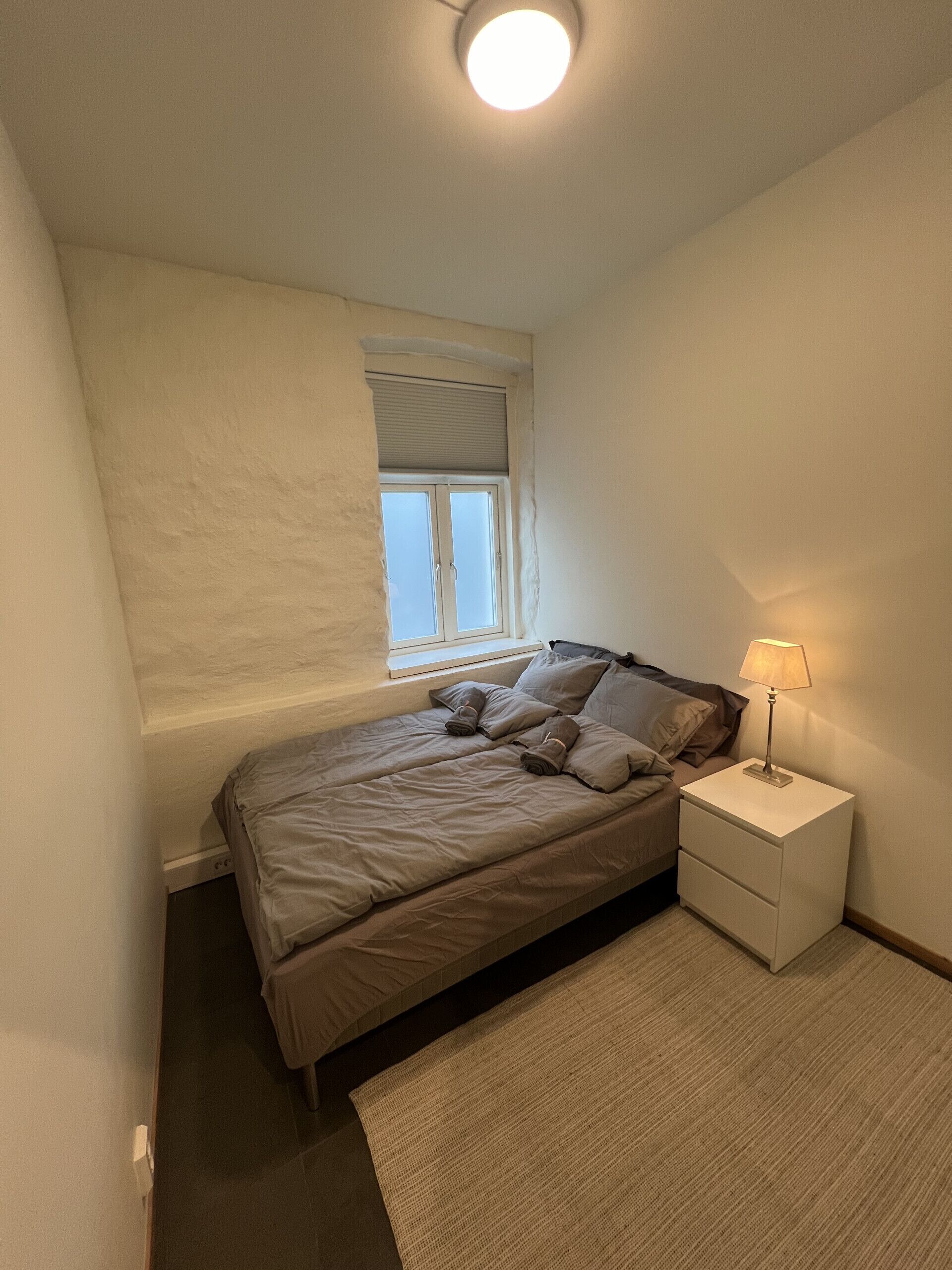4 bedrooms, WiFi (free), bed sheets