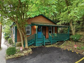 Exterior - Downtown Apartment, Parking, King Bed, Sleeps 4! (Eureka Springs)