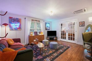 TV