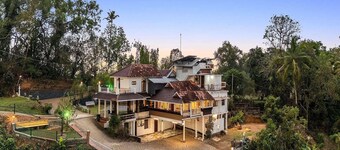 Dancenter Lakshmipuram Palace by Checkin