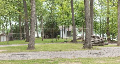 Campfire Cove Lakefront Cabin + 3 Camp Sites