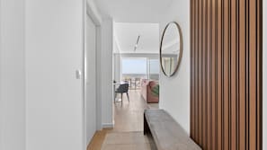 Interior - Luxen 7 by LovelyStay (Câmara De Lobos)