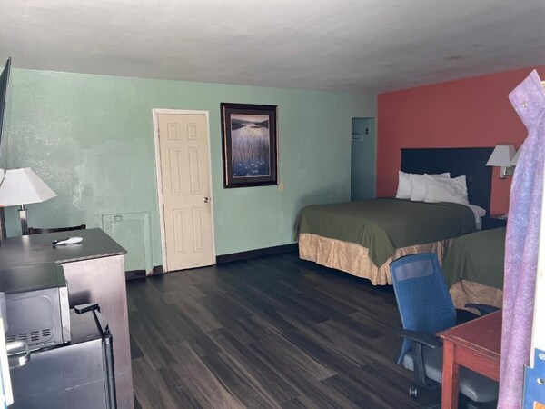 Town & Country Motel - Sioux City, IA