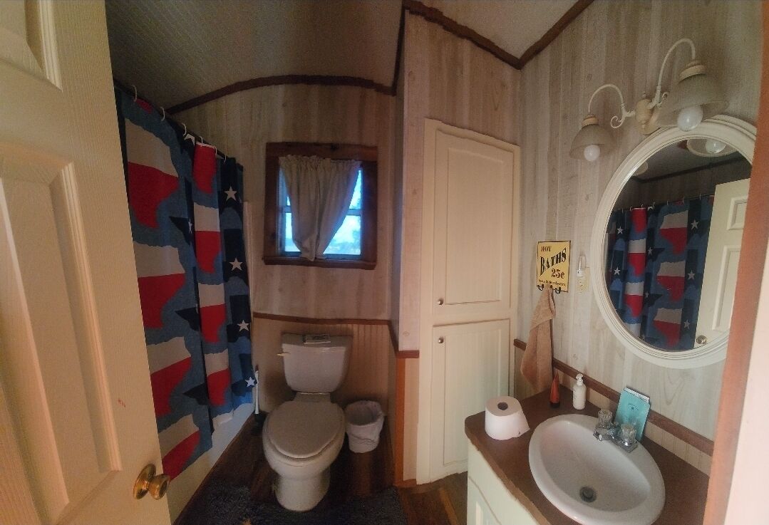 Towels, soap, toilet paper