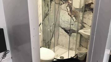 Shower, towels